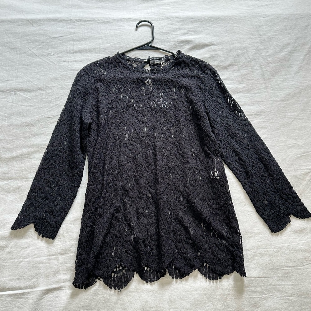 NWT Zara Lace Long Sleeve Top Size Medium.